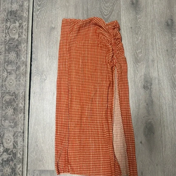 Zara Orange and White Ruched Midi Skirt and Top - Picture 2 of 9